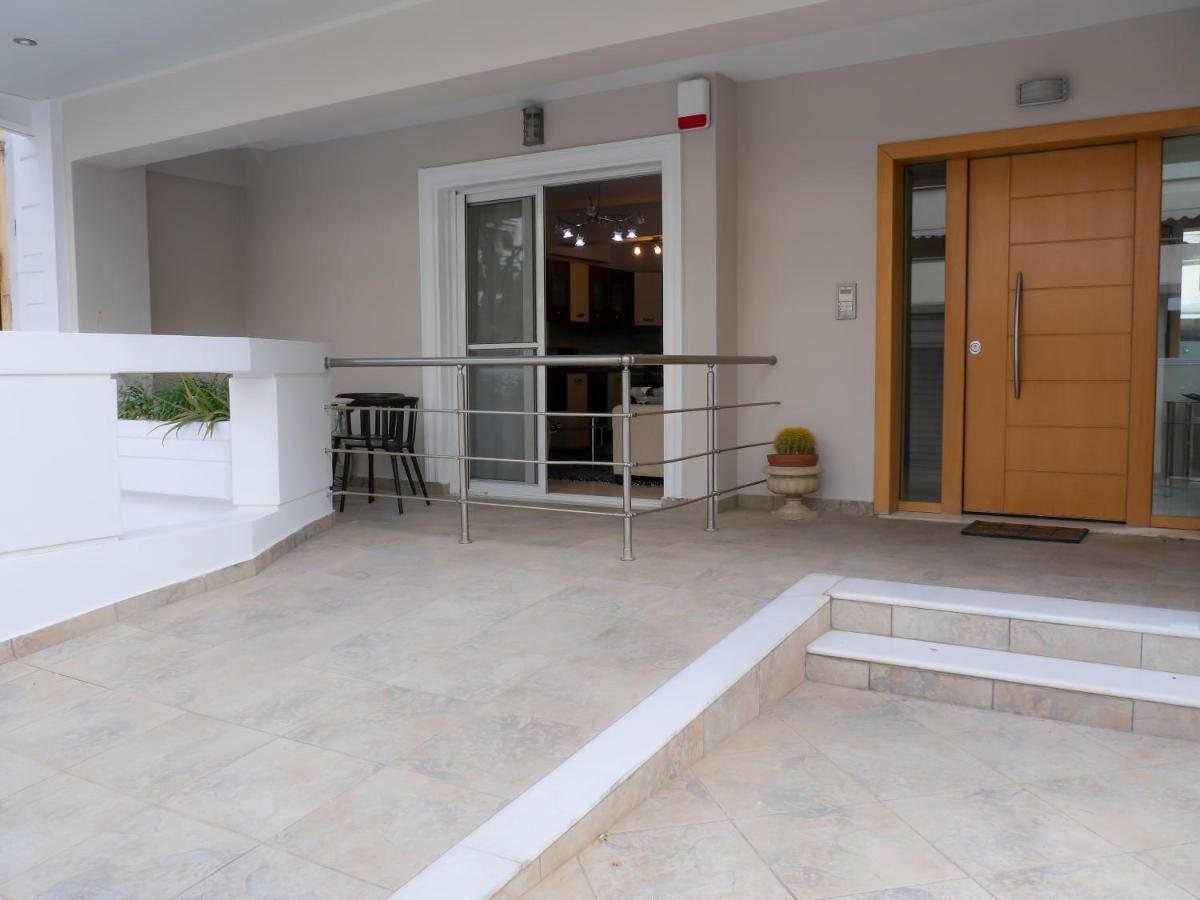 Garden Apartment Next To The Mall -Private Parking Αθήνα Εξωτερικό φωτογραφία